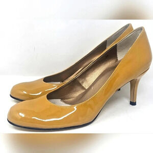 Vaneli Women's Patent Leather Heels Mustard Yellow Size 8